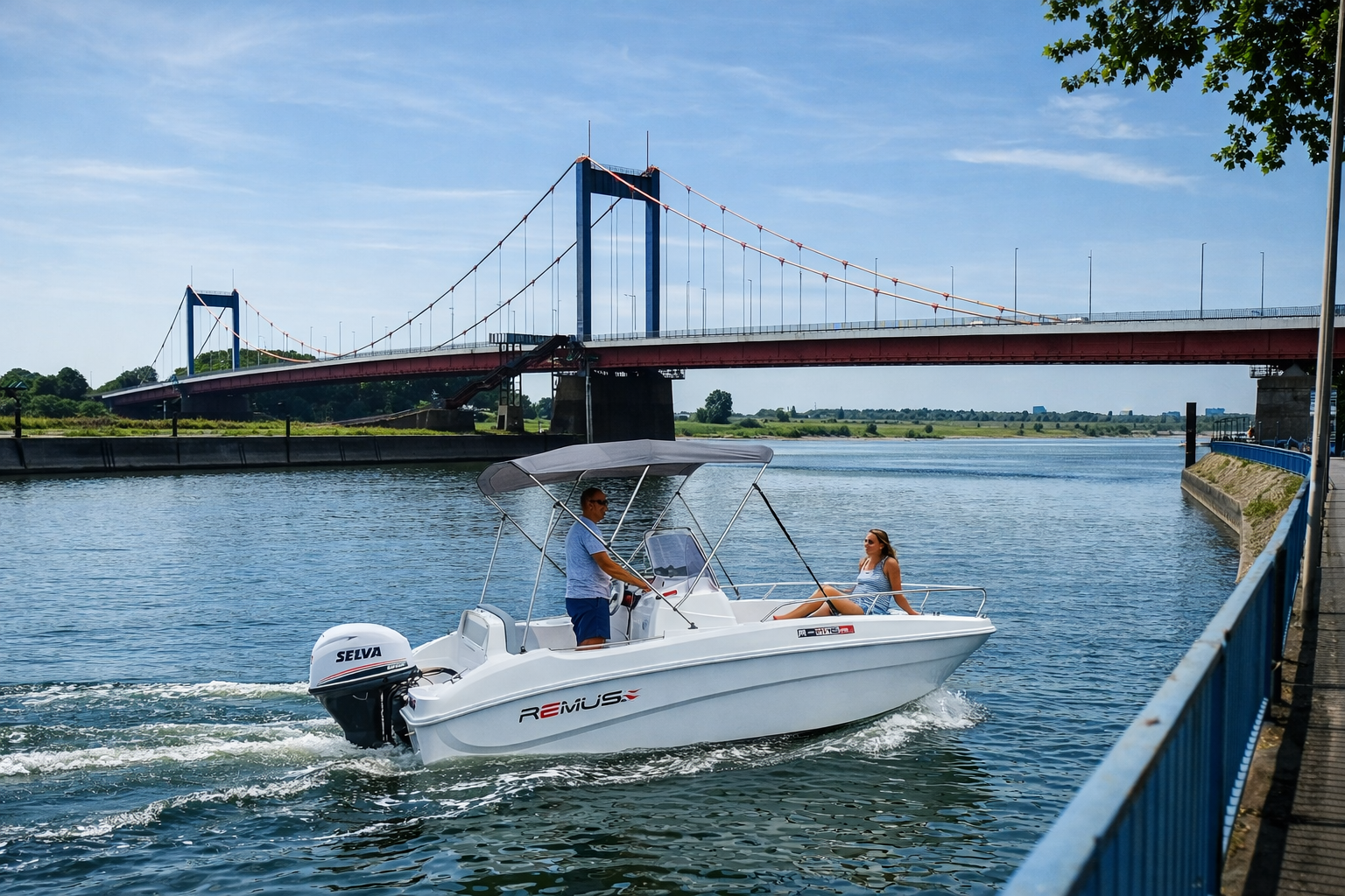Remus 450 SC 40 PS in Duisburg-Ruhrort – Bootsvermietung Duisburg