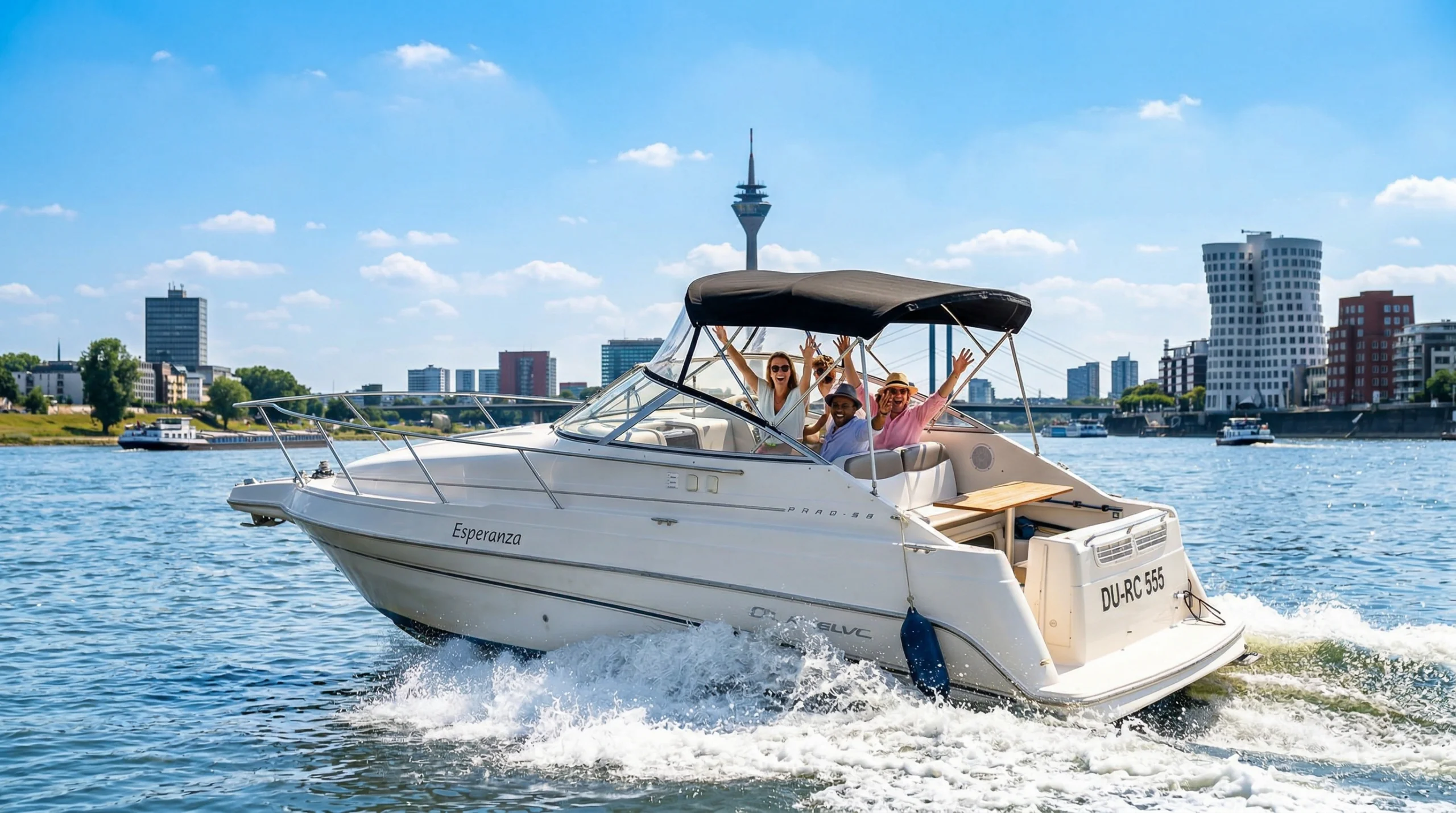 Maxum 2400 SCR